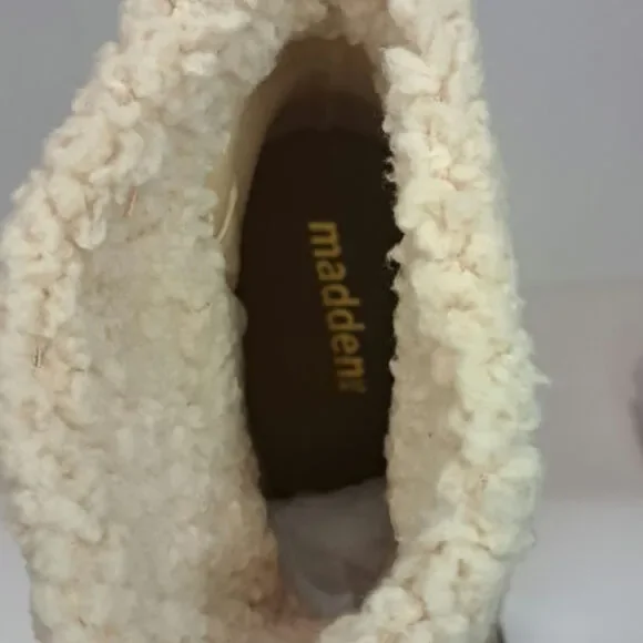 Madden NYC Taupe Lace Boot With Faux Fur Size 10 - Picture 9 of 9